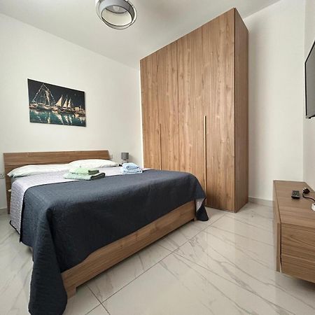 Exceptional 3-Bedroom Apartment, Sliema - Tigne Point! Екстериор снимка