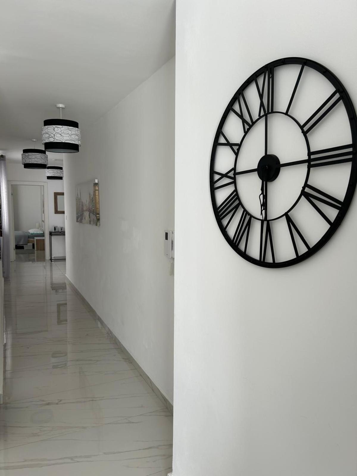Exceptional 3-Bedroom Apartment, Sliema - Tigne Point! Екстериор снимка