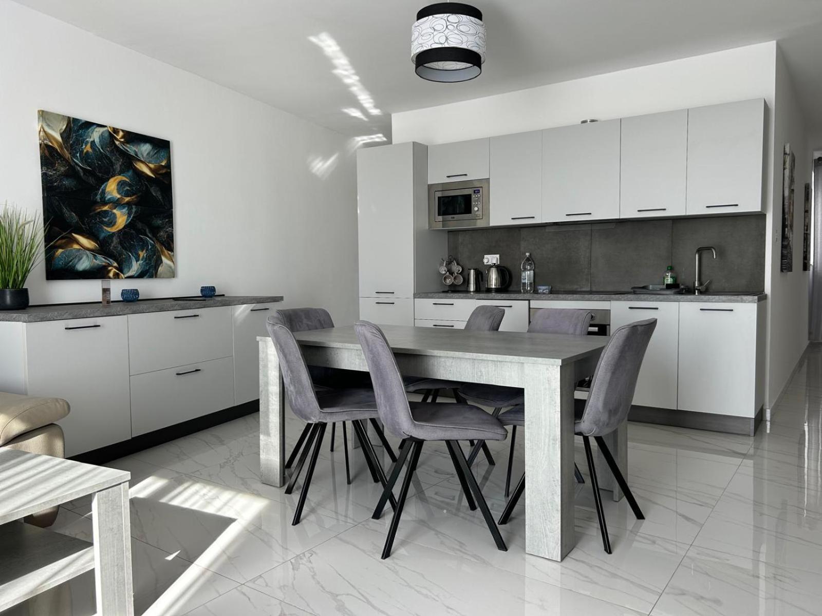 Exceptional 3-Bedroom Apartment, Sliema - Tigne Point! Екстериор снимка
