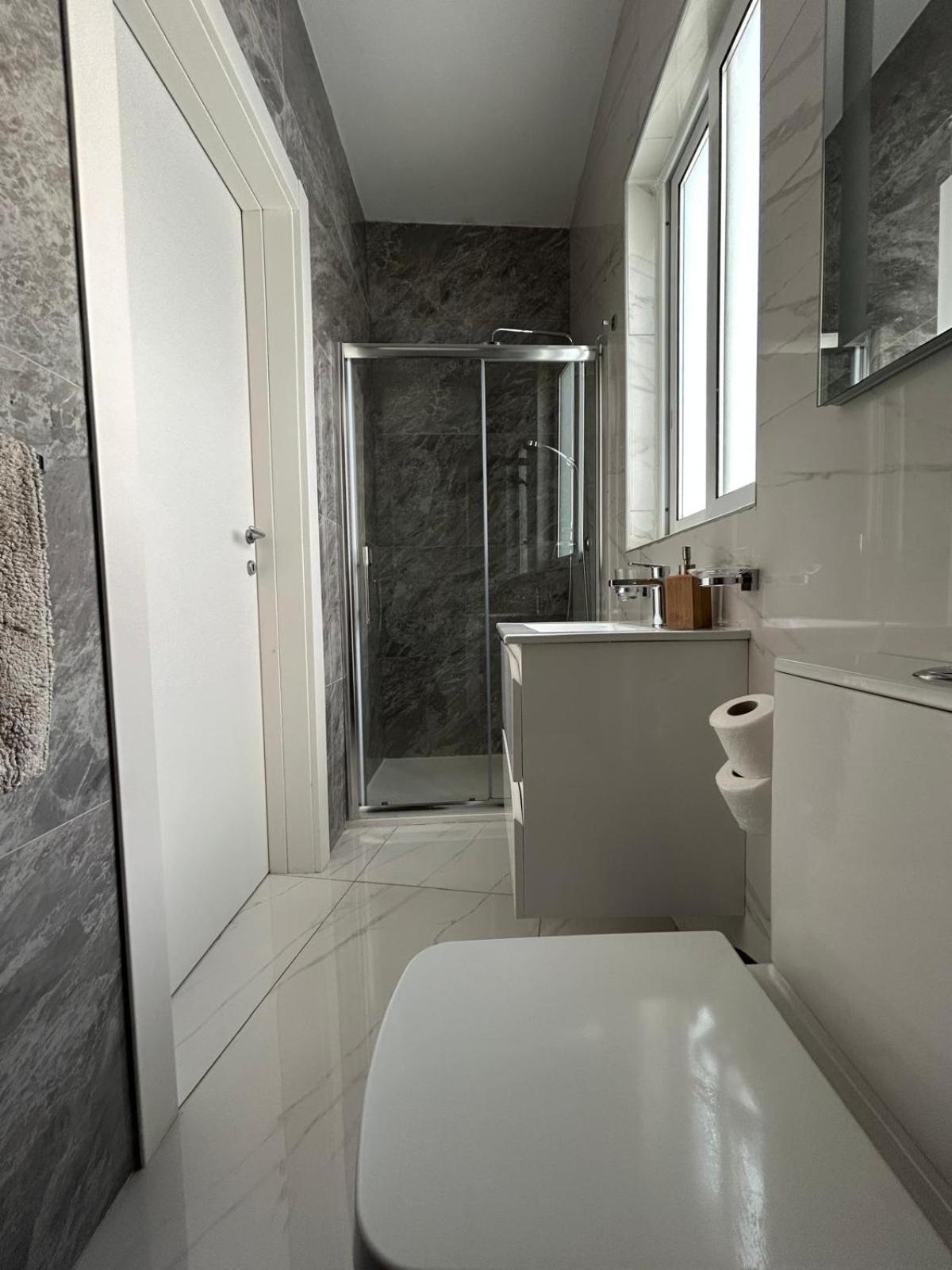 Exceptional 3-Bedroom Apartment, Sliema - Tigne Point! Екстериор снимка