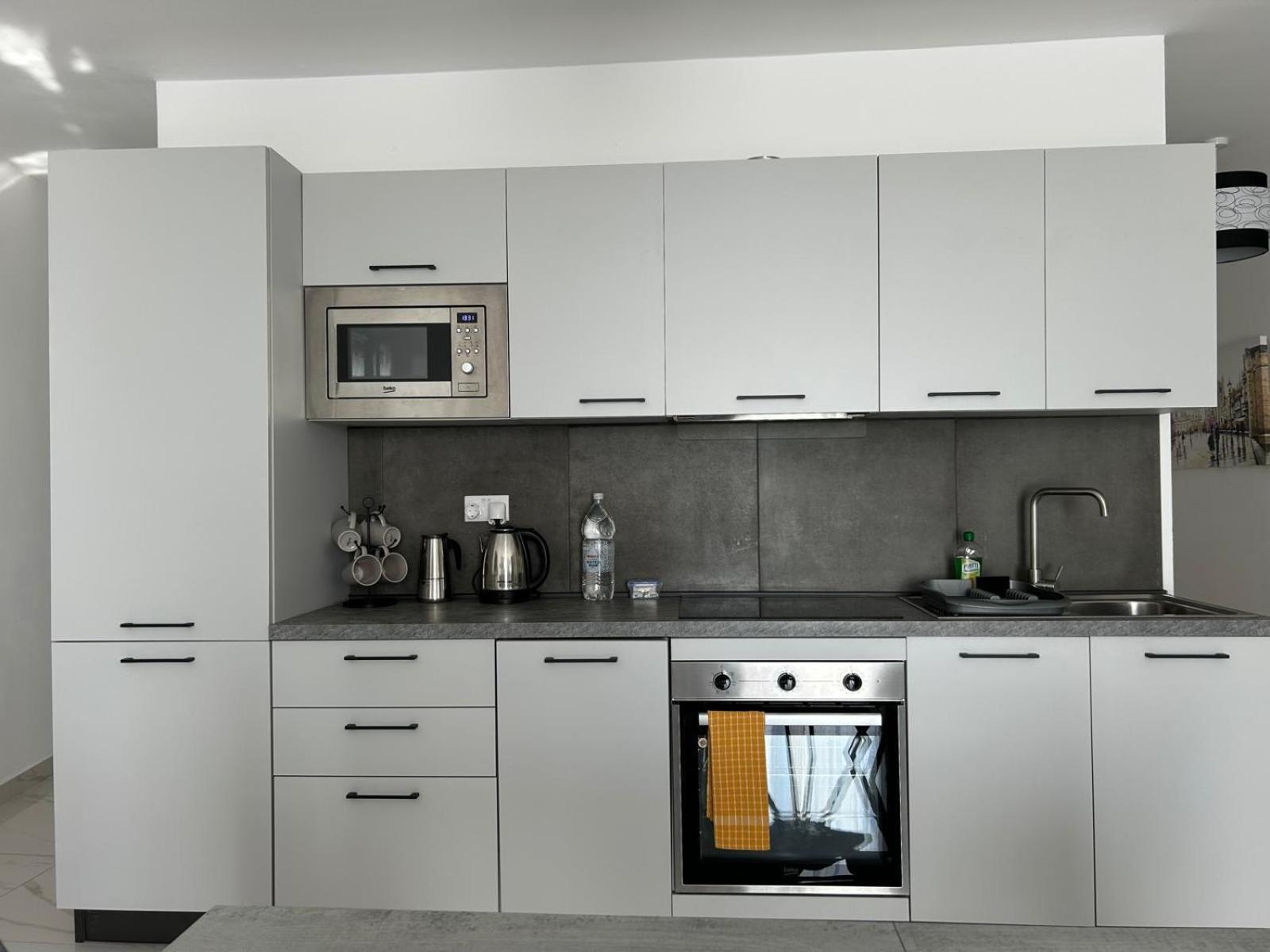 Exceptional 3-Bedroom Apartment, Sliema - Tigne Point! Екстериор снимка
