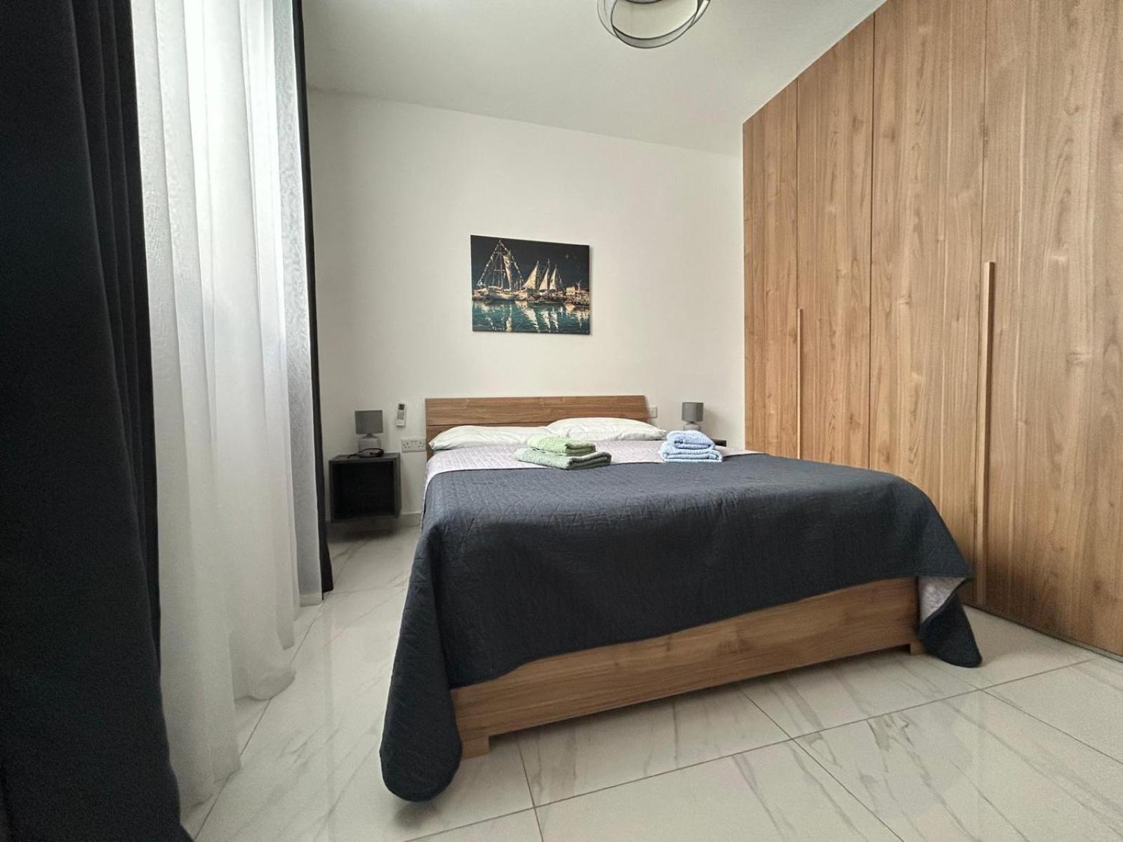 Exceptional 3-Bedroom Apartment, Sliema - Tigne Point! Екстериор снимка