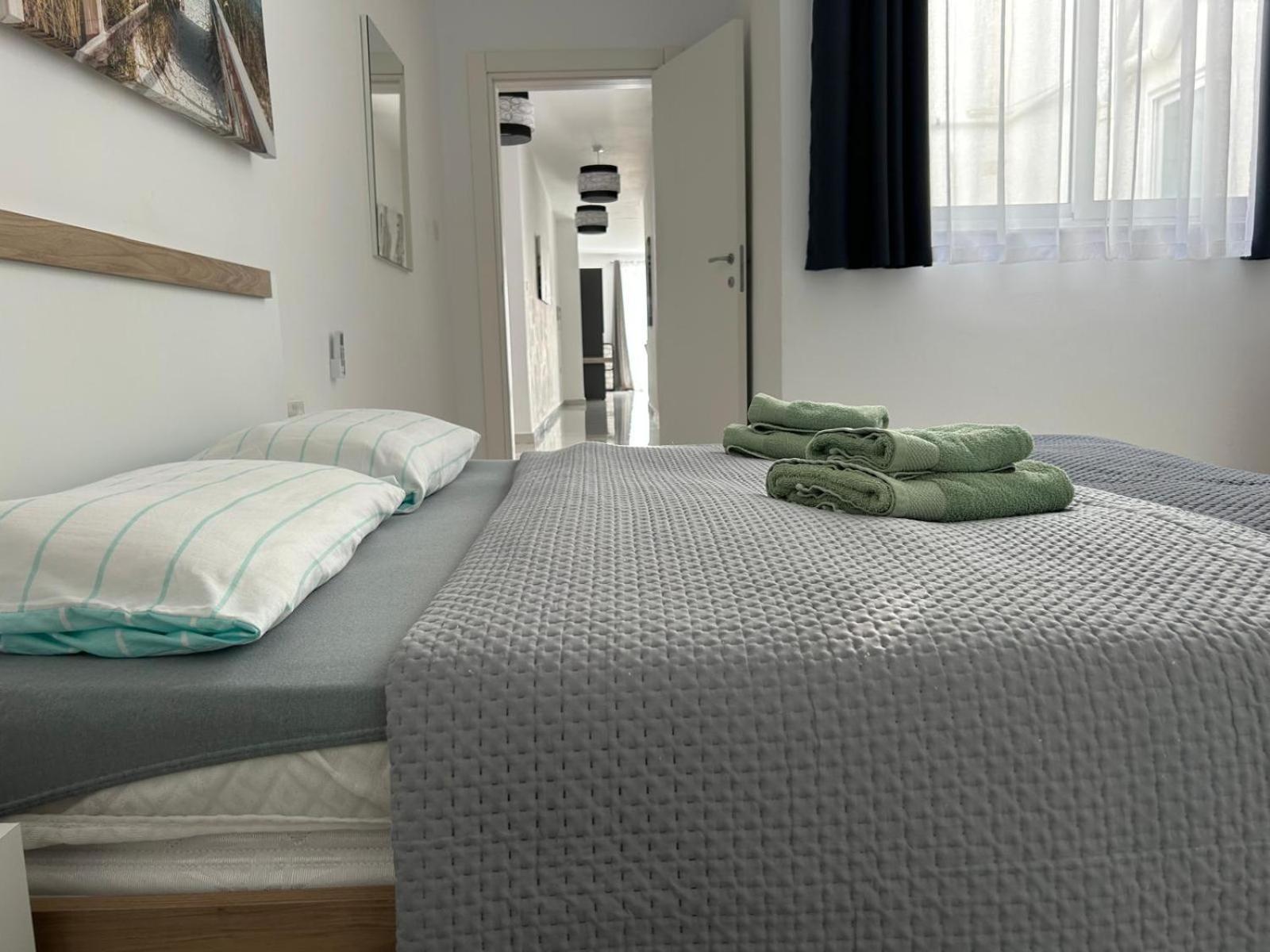 Exceptional 3-Bedroom Apartment, Sliema - Tigne Point! Екстериор снимка