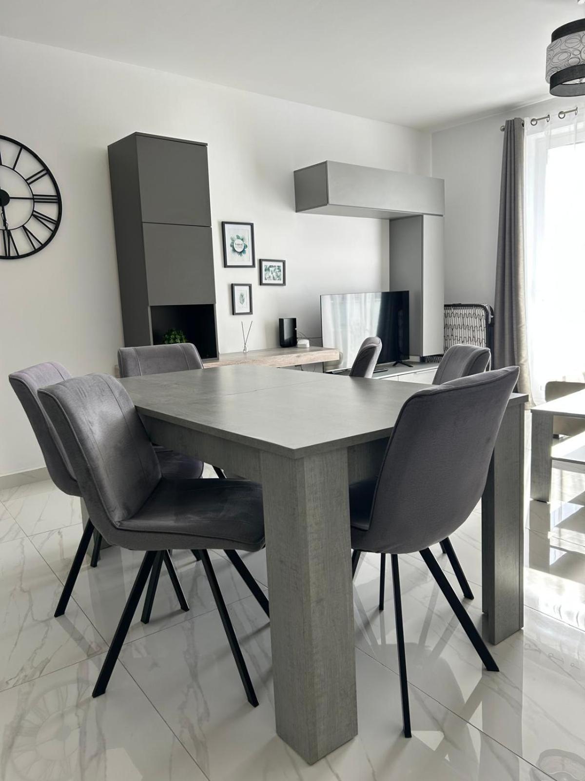 Exceptional 3-Bedroom Apartment, Sliema - Tigne Point! Екстериор снимка
