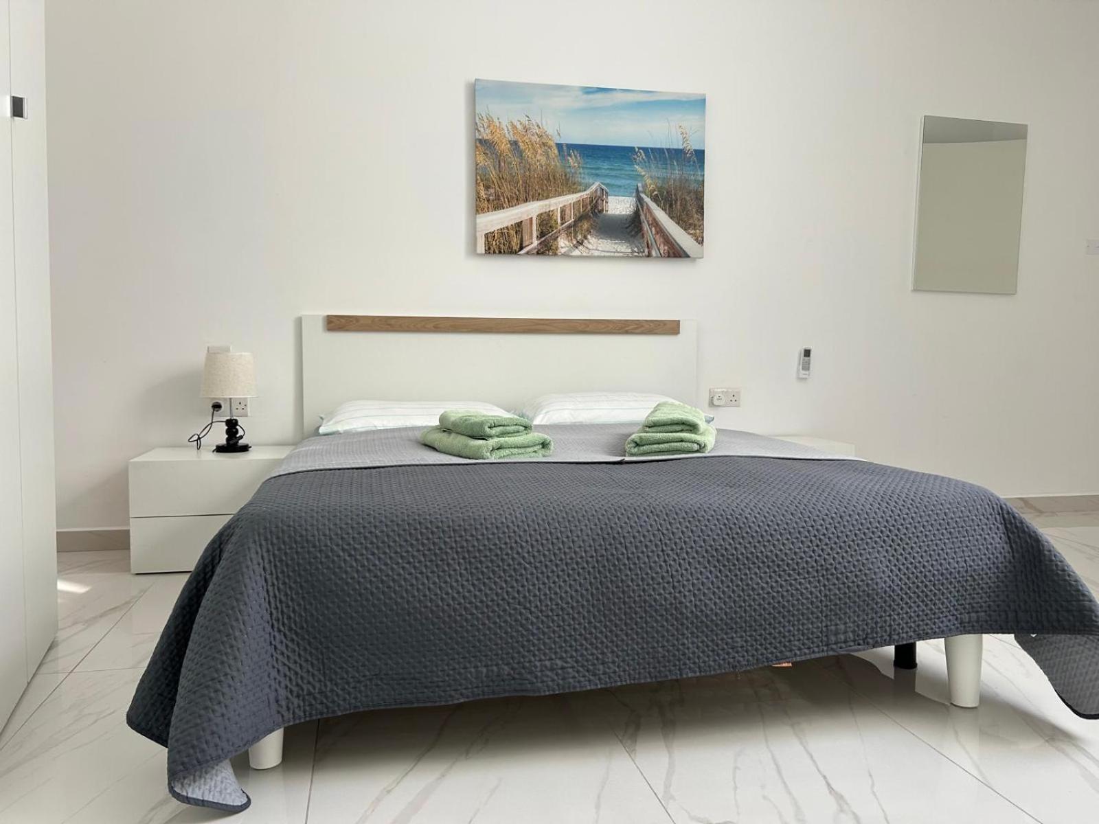 Exceptional 3-Bedroom Apartment, Sliema - Tigne Point! Екстериор снимка